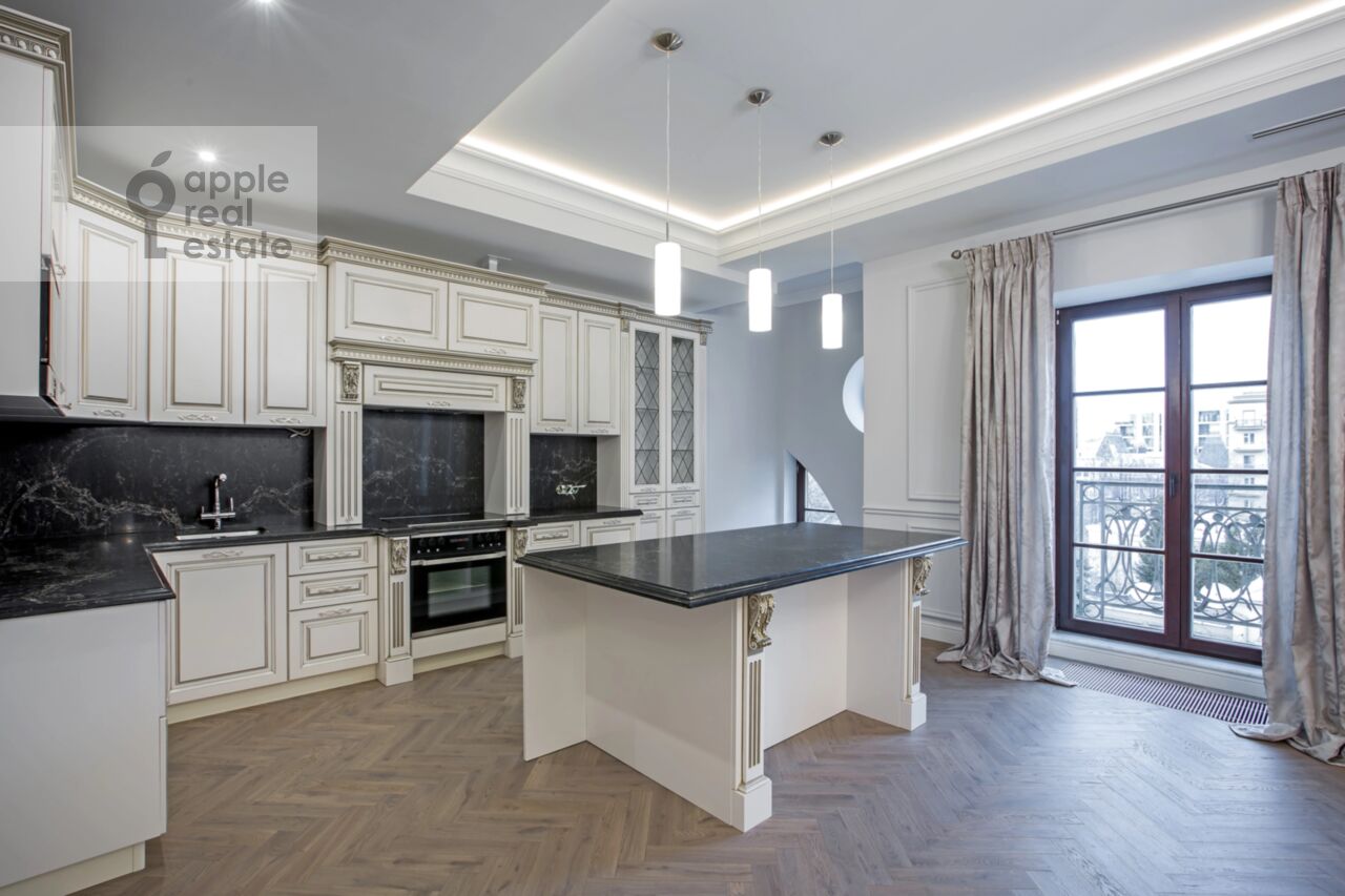 Москва, Большая Никитская улица, 45